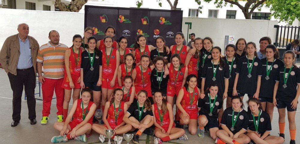 ENHORABUENA 👏👏👏 <a href="/CDAddipacor/">CD Addipacor</a> y <a href="/cbmaristascor/">CB Maristas Córdoba</a> por haber logrado recientemente el pase a los 1/4 de Final del #CADEBAIF2018 tras derrotar a <a href="/CBMazagon/">CB Mazagón</a> y <a href="/CBLaPalma95/">CB La Palma 95</a> respectivamente 😃😃🏀🏀⛹️‍♀️⛹️‍♀️🏆🏆♀️🔝🗑️🗑️