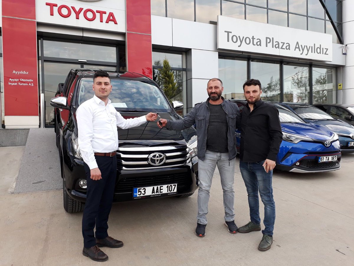 toyota hilux 4x2 adventure