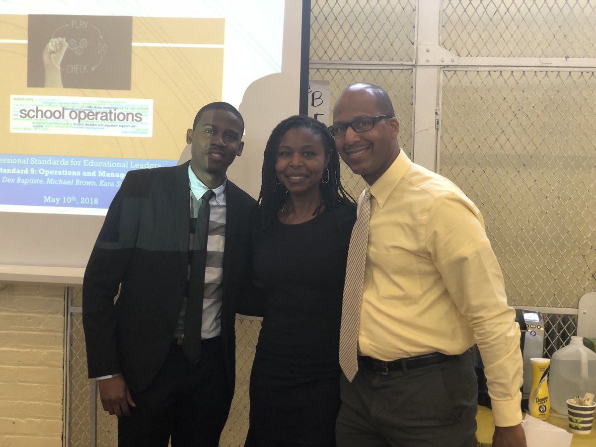 RuxShawn's tweet photo. @D29Shines shining today with our wonderful #District29 assistant principals as we continue to break down the standards and rigor.
#thework #educationsaveslives #buildthemup #futureprincipals #leadershipmatters @DOEChancellor @FollowCSA @NYCSchools https://t.co/SkxuTUaBKq