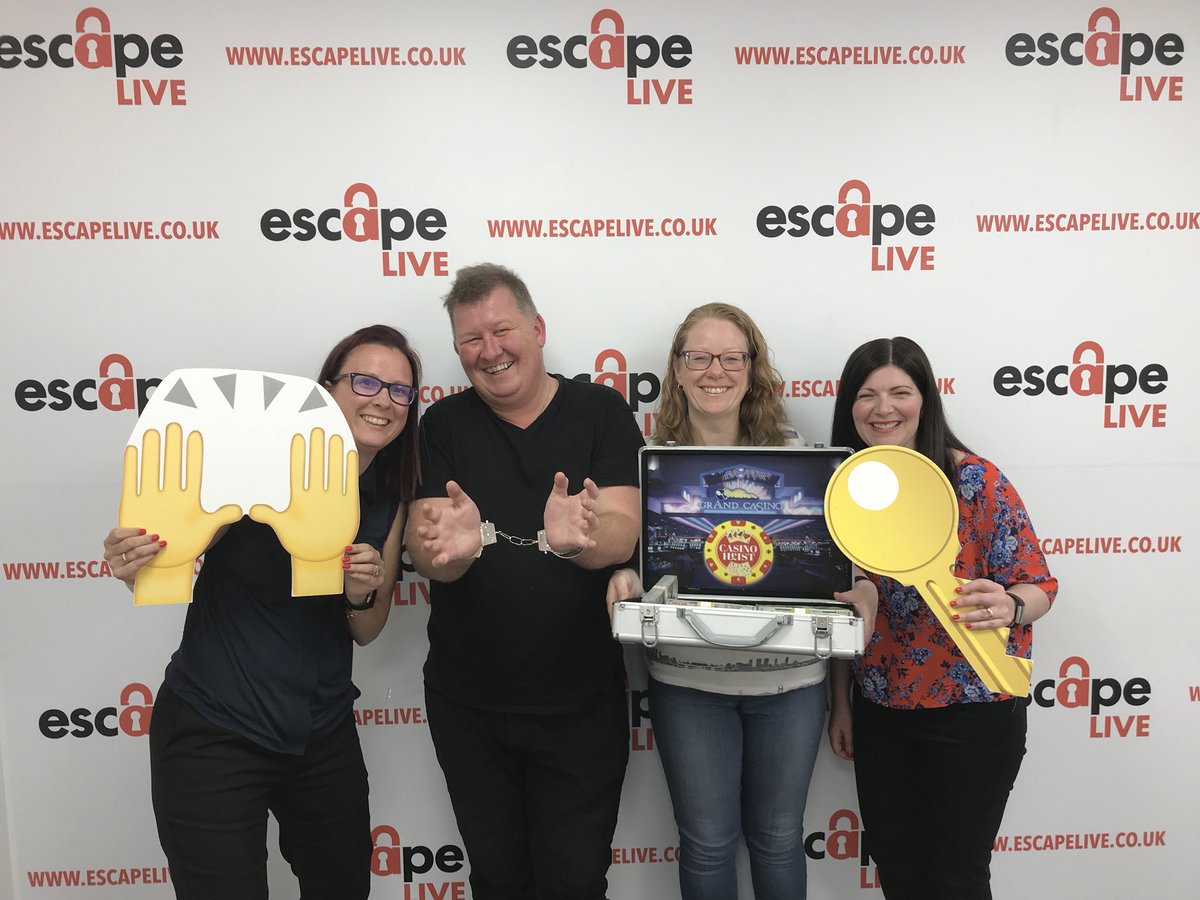 #COVHOUR tweet media