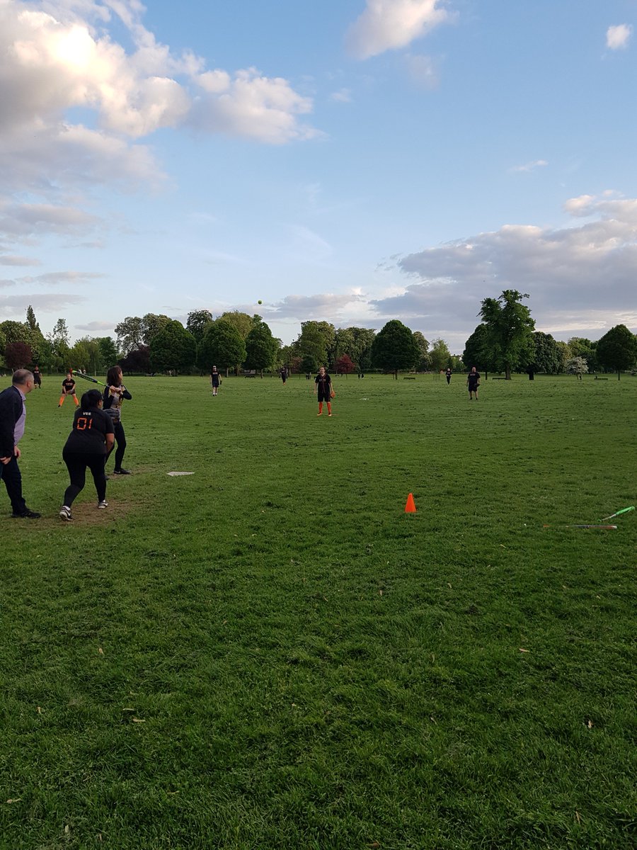 gameofthrowsuk's tweet photo. Scouting out the competition @BTTFsoftball #softball #glsml #discoatbttf https://t.co/ZD9ZzIgELN