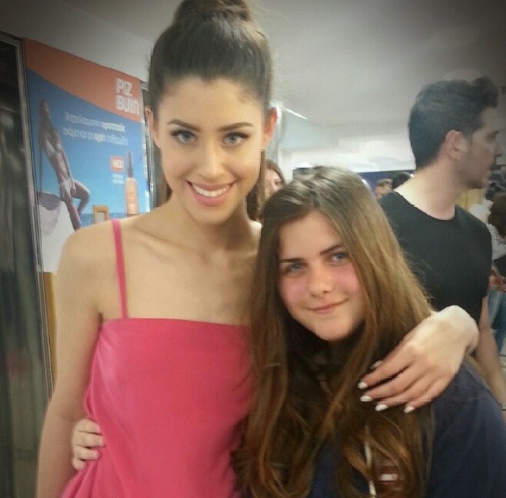 ArgiroToliou's tweet photo. @Demy_Official Πέρασαν 4 χρόνια από την πρώτη φορά που σε γνώρισα, που σου μίλησα, που βγάλαμε την πρώτη μας φωτογραφία... Ευχαριστώ...😘❤
~10.05.14~ https://t.co/7bbT0y14UR