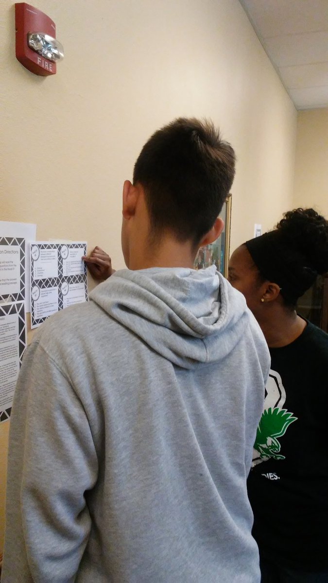 Ms_Jackson1000's tweet photo. @tylerisd @tylerisdlearn @dogantylerisd #Science #Blitz Day 😊 https://t.co/0REkr85zJn