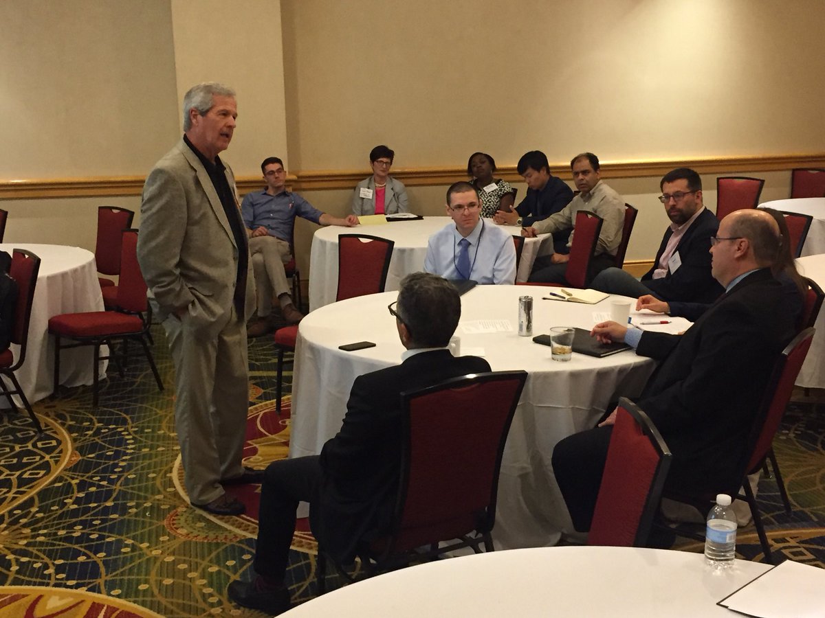 BioBuzzNetworks's tweet photo. Ken is really opening many eyes to a new way of looking at their #career growth! #mast2018 #LeadershipDevelopment https://t.co/erhDUe3fIb