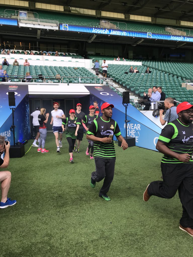 LfellowsUk's tweet image. Brilliant day with our customers @o2businessuk #O2Touch event at Twickers. Thank you so much  @DylanHartley @nolli15 @ugomonye and to all our customers for a fab day #customerled #WeAreO2