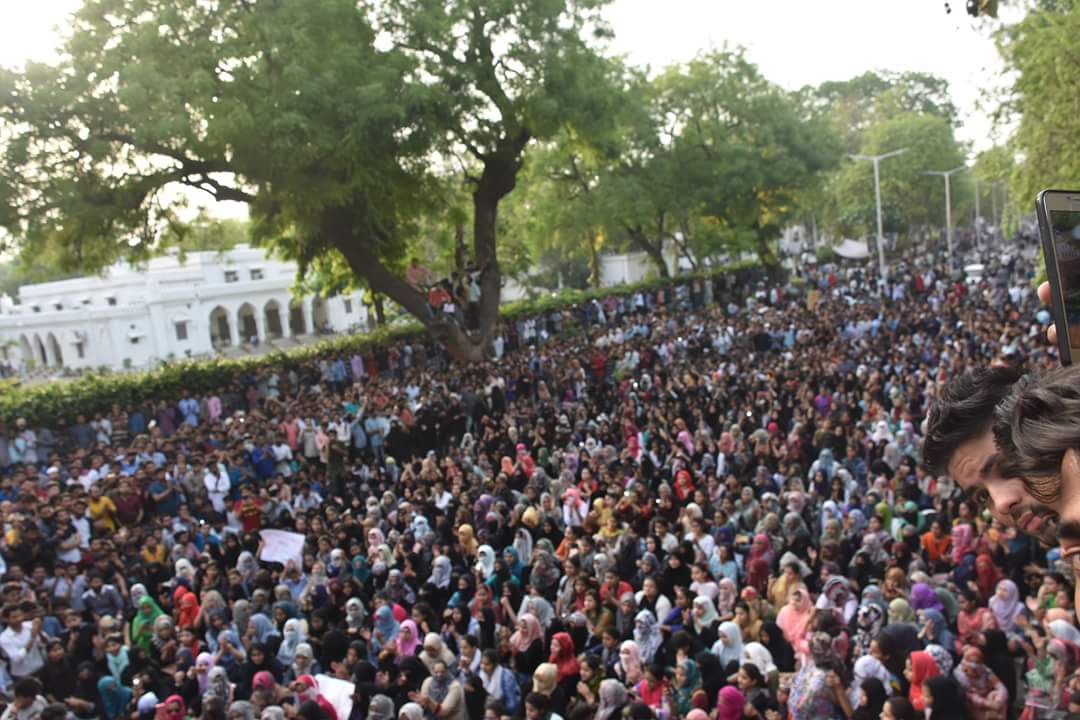 MaskoorUsmani's tweet photo. Further disintegration seems inevitable, and what happens to the 40 million Muslims left in India now, now that they 
have lost their chief protector? ...I wonder if sooner or later we will have to go back.' (2/2) https://t.co/LmpThavtzO