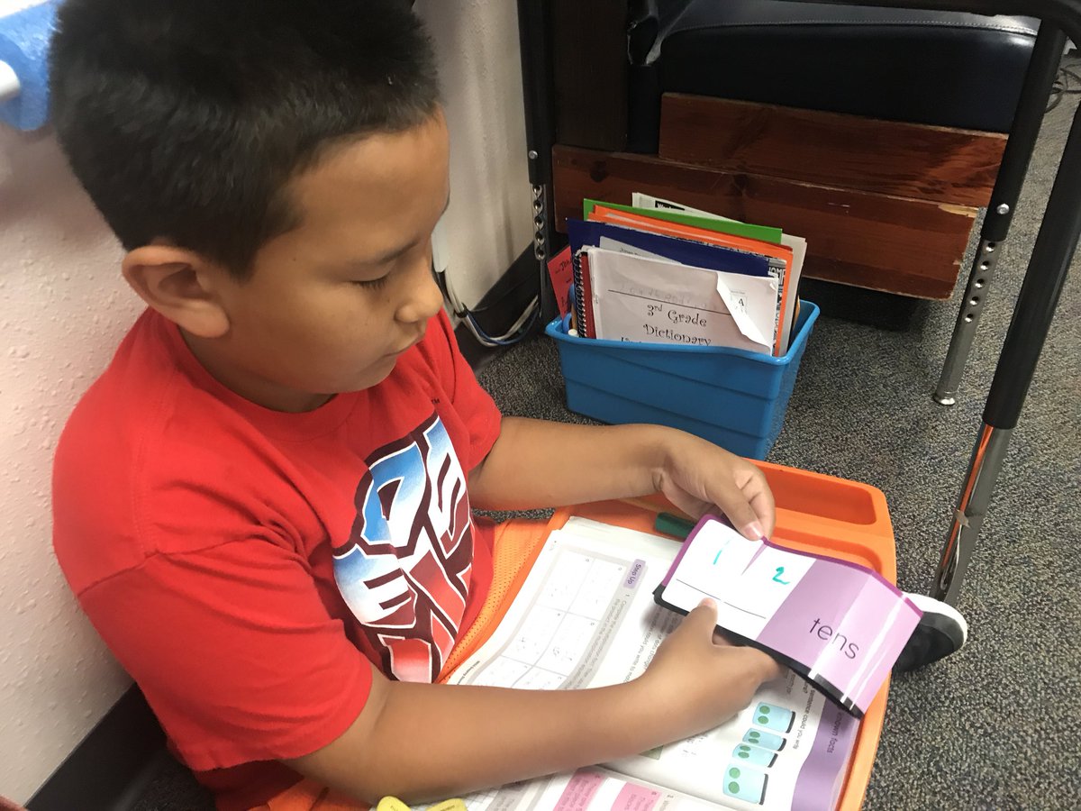USchools_3Y's tweet photo. Multiplying by 10 and multiples of 10 this morning! #3rdchat #mathchat #OrigoLearns https://t.co/WVx4ya8ZOP