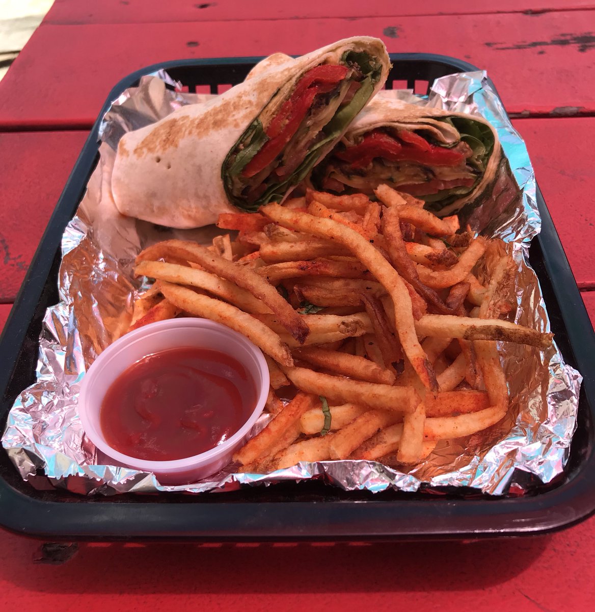 whipin's tweet photo. Testing out these bad boys today! Roasted Beef Sammie and Veggie Wrap #newmenudrop @whipin https://t.co/qWfKKvtkWj