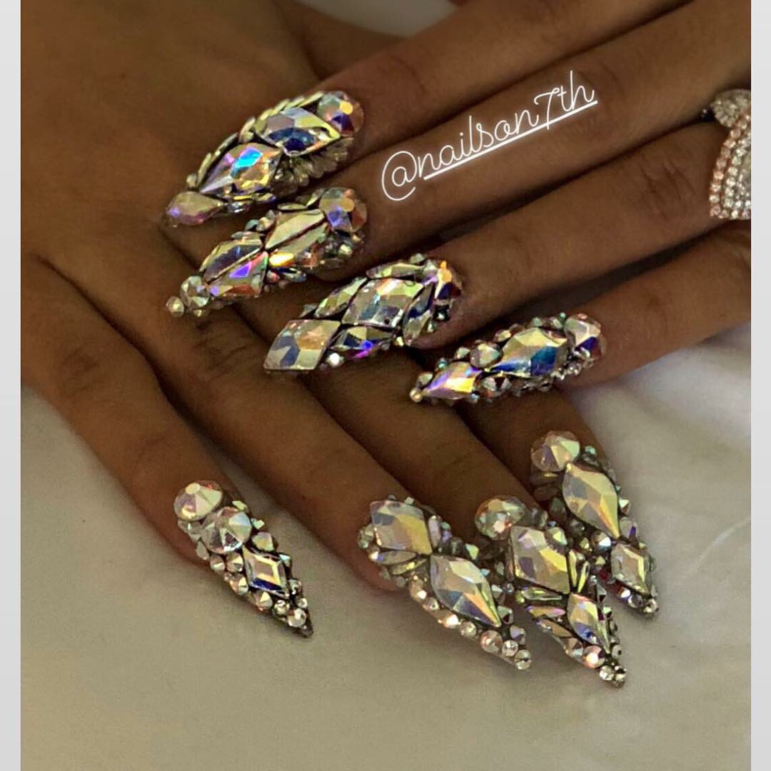 @jennys_spa_bx  @nailson7th  #nailartist #nailtechnician #nailwow #nailsoftheday #nailsoftheweek #nailsonpoint #nailfashion #nailgame #nailsonfleek #naillife #nailgram #nailjunkie #nailbling #nailartistry @dreamtimecreations @swarovski