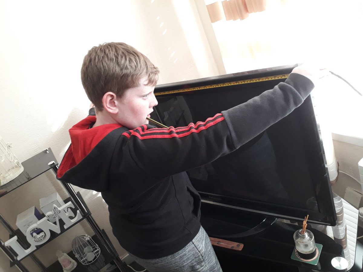 bingobellaairth's tweet photo. Jack measuring tv.x https://t.co/EmdUTuQc5c