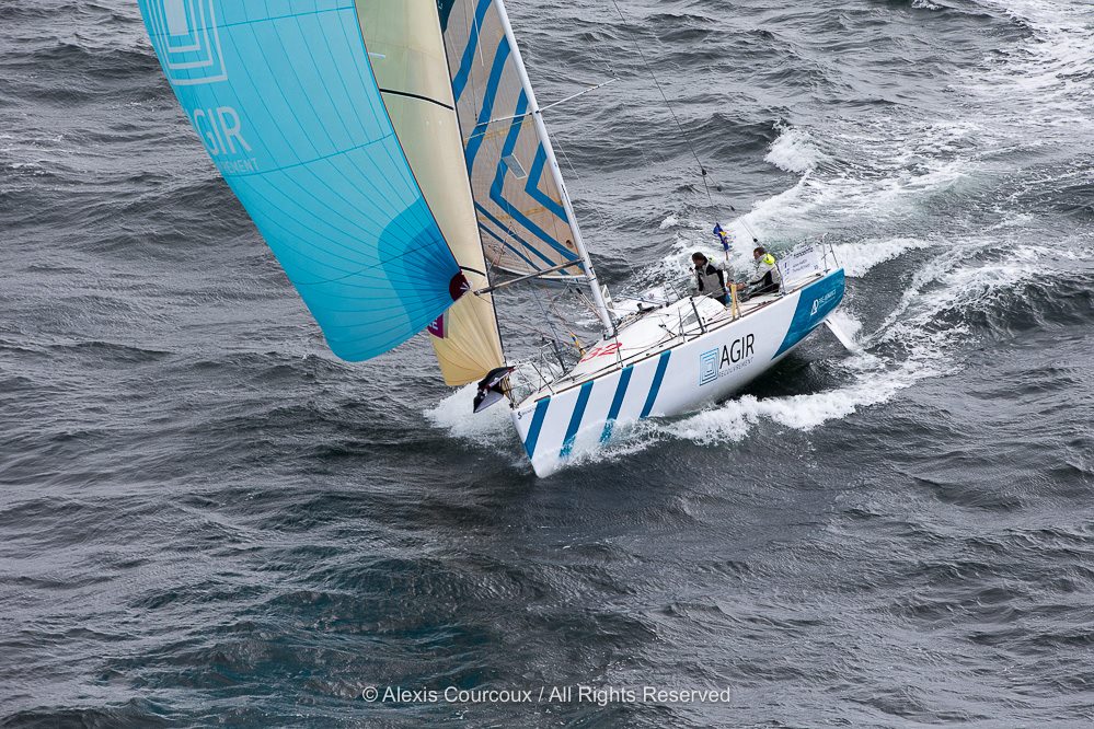 Tic tac tic tac RDV à 23h30 pour une possible victoire d'Adrien et <a href="/ThomasRuyant/">Thomas Ruyant</a> sur @AG2RLMTransat cela serait la 2ème victoire pour Adrien sur une transat ! #TALM  
Et possible triplé inédit pour Thomas #minitransat @ClasseMini @routedurhum @AG2RLMTransat 
Wait and see !