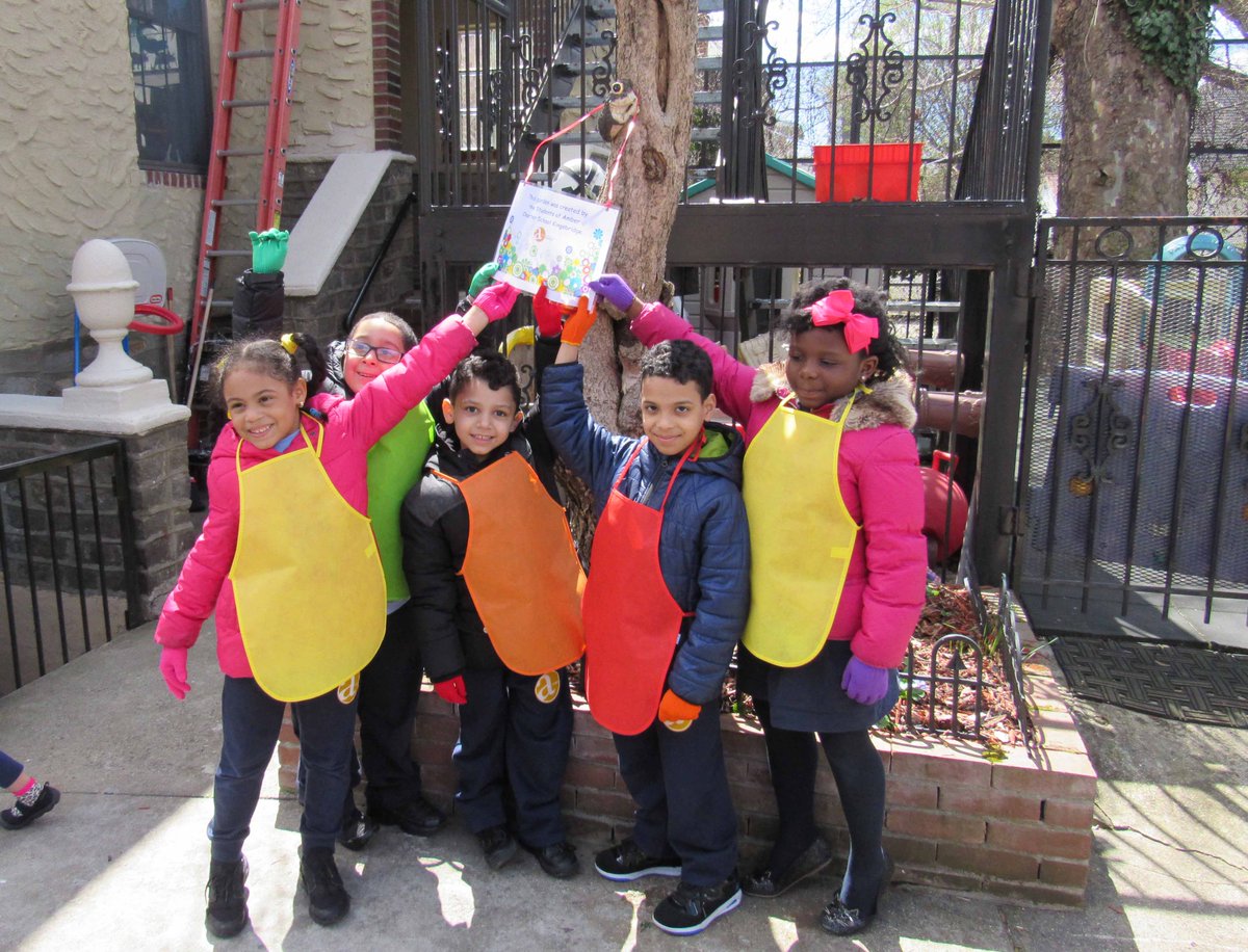 AmberCharter's tweet photo. Our Community Service Committee alongside the Operations Team hosted a wonderful community service project! Students and staff members planted flowers at a local Day Care Center in Kingsbridge. #community #kingsbridge #amberinkb #bethechange #service #communityservice https://t.co/odTcA59ofD