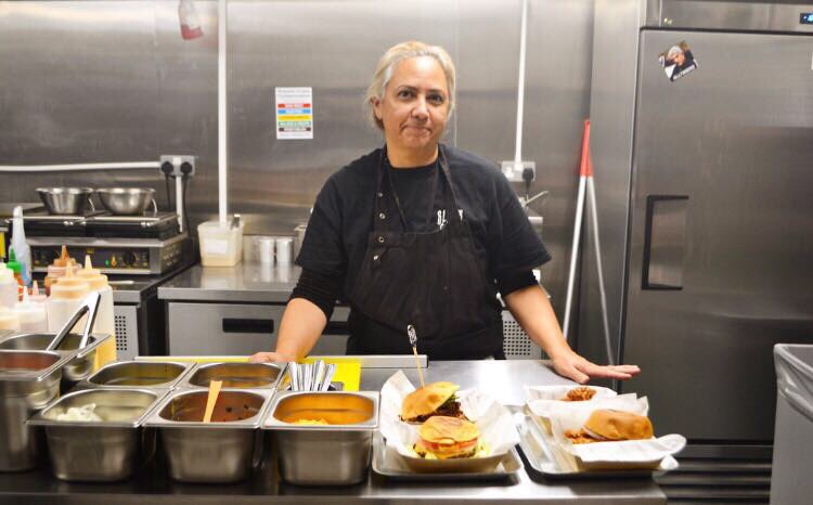 slimsbbqexpress's tweet photo. This is Rose, our head chef here at Slims BBQ Express. She makes a mean pulled pork sandwich 🇧🇷✌🏼 https://t.co/7lC22FmoVC