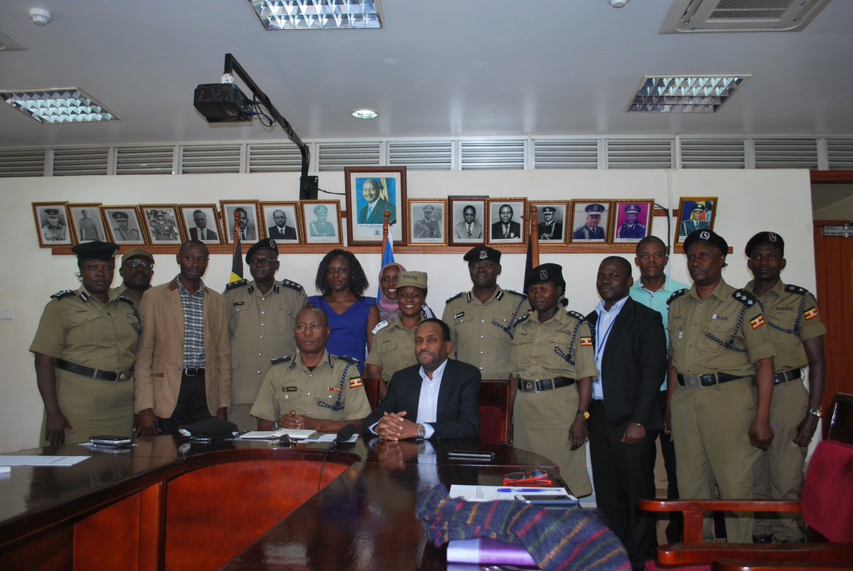 OgollaDorothy's tweet photo. @IOM_Uganda CoM hands over equipment meant to support the set up of the Early Warning System centers in Kampala Slums, The European Union funded project #SSCoS has already trained police officers to identify early warning signs of radicalization and Violent Extremism. https://t.co/ISPwsrBbxt