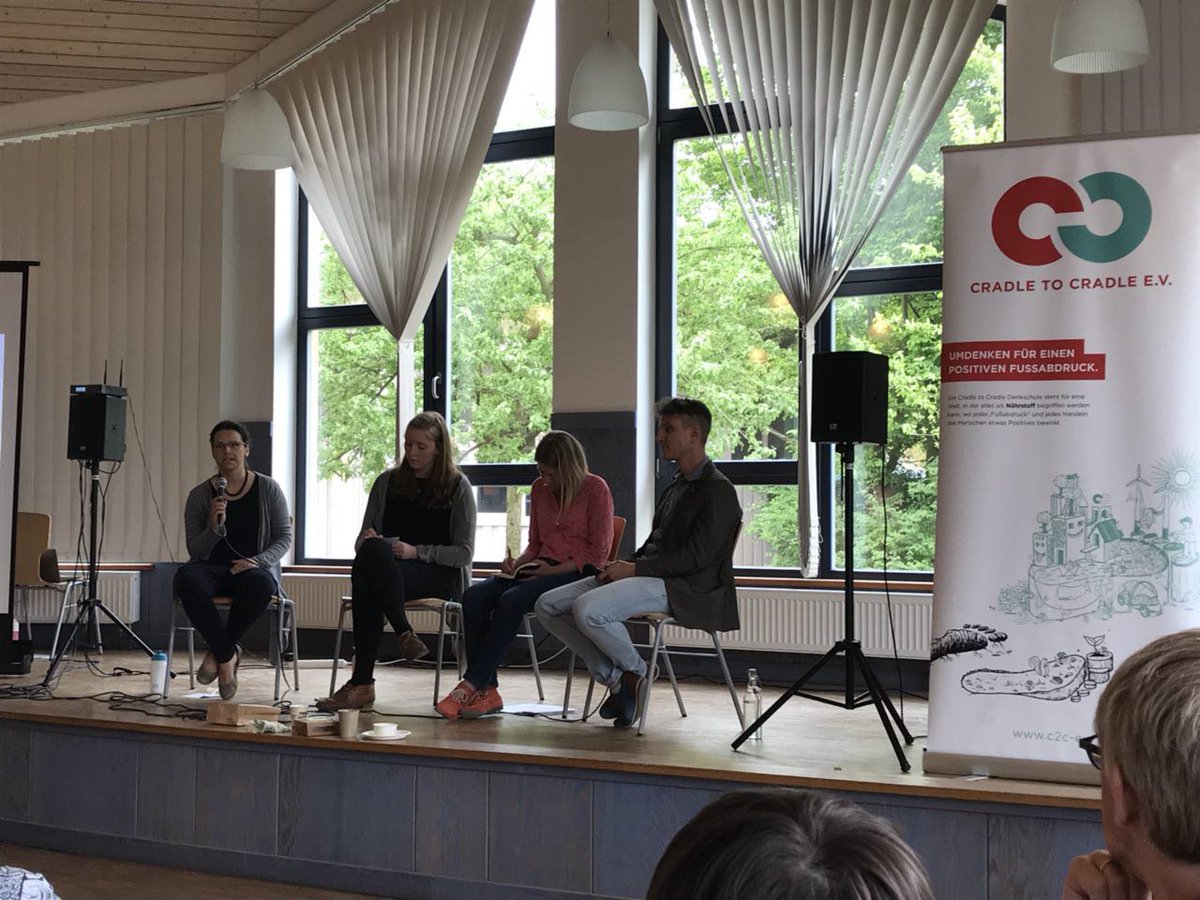 In #Deutschland liegt noch viel Arbeit vor uns, von linearen #Einwegsystemen zu #Mehrwegsystemn und Produkte im #Kreislauf zirkulieren lassen zu können, sagt Antje Schubert von <a href="/BioFutura/">Bio Futura B.V.</a> #Verpackungsrevolution #C2CAktion2018