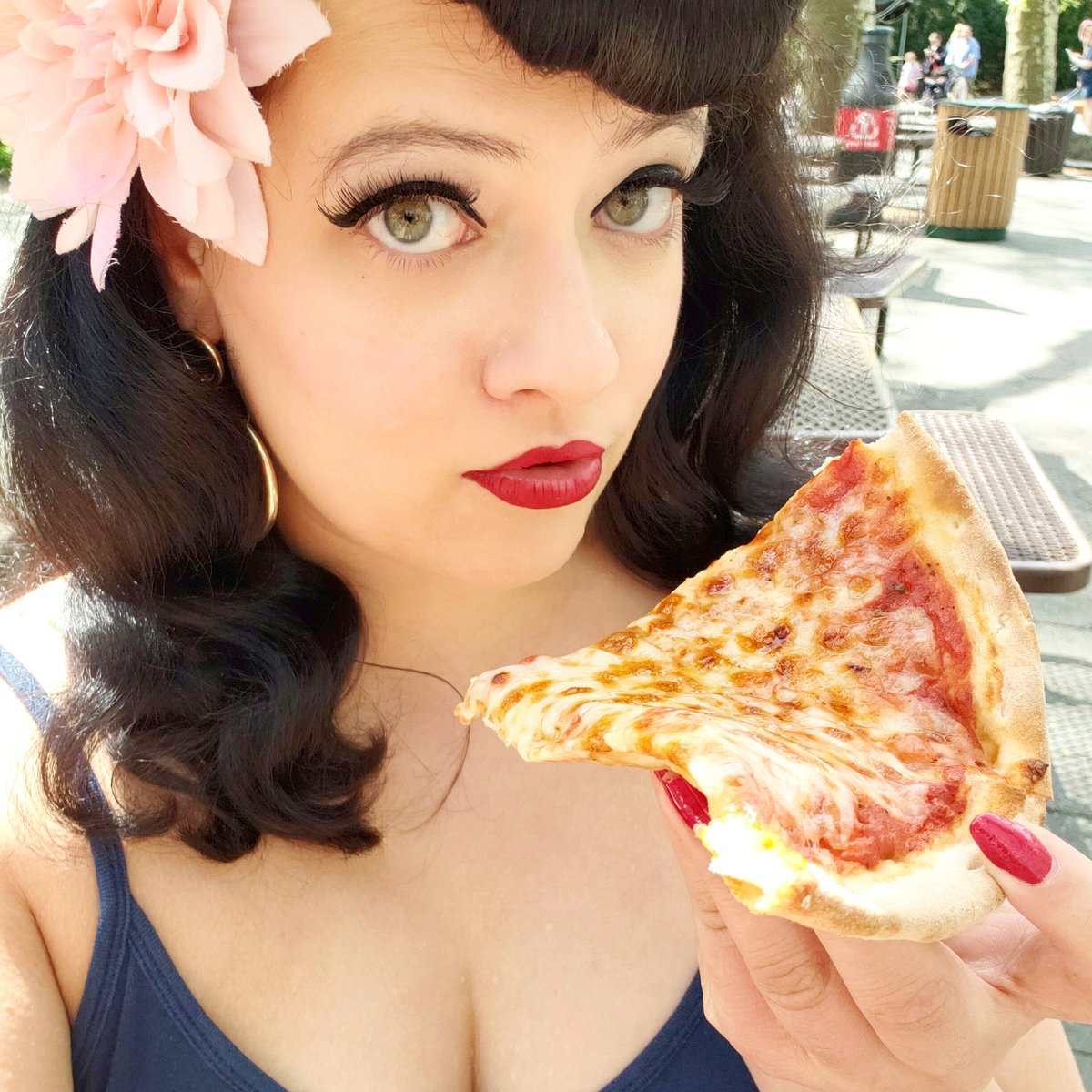 I'm easy to please. #pinupswithpizza #pizzaislove #pizzaforever #newyo...