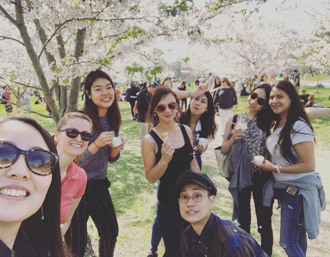 studyaston's tweet photo. Study Aston'da eğlenceli aktiviteler!! Şimdi Cherry Blossom zamani! Biz çok eğlendik!
Arkadaşlarınızla hem aktivitelerin keyfini çıkarın hem de ingilizce pratik yapın.
#studyaston #cherryblossom #together #friend #activities #practiceenglish #toronto https://t.co/NVGkfx4SdT
