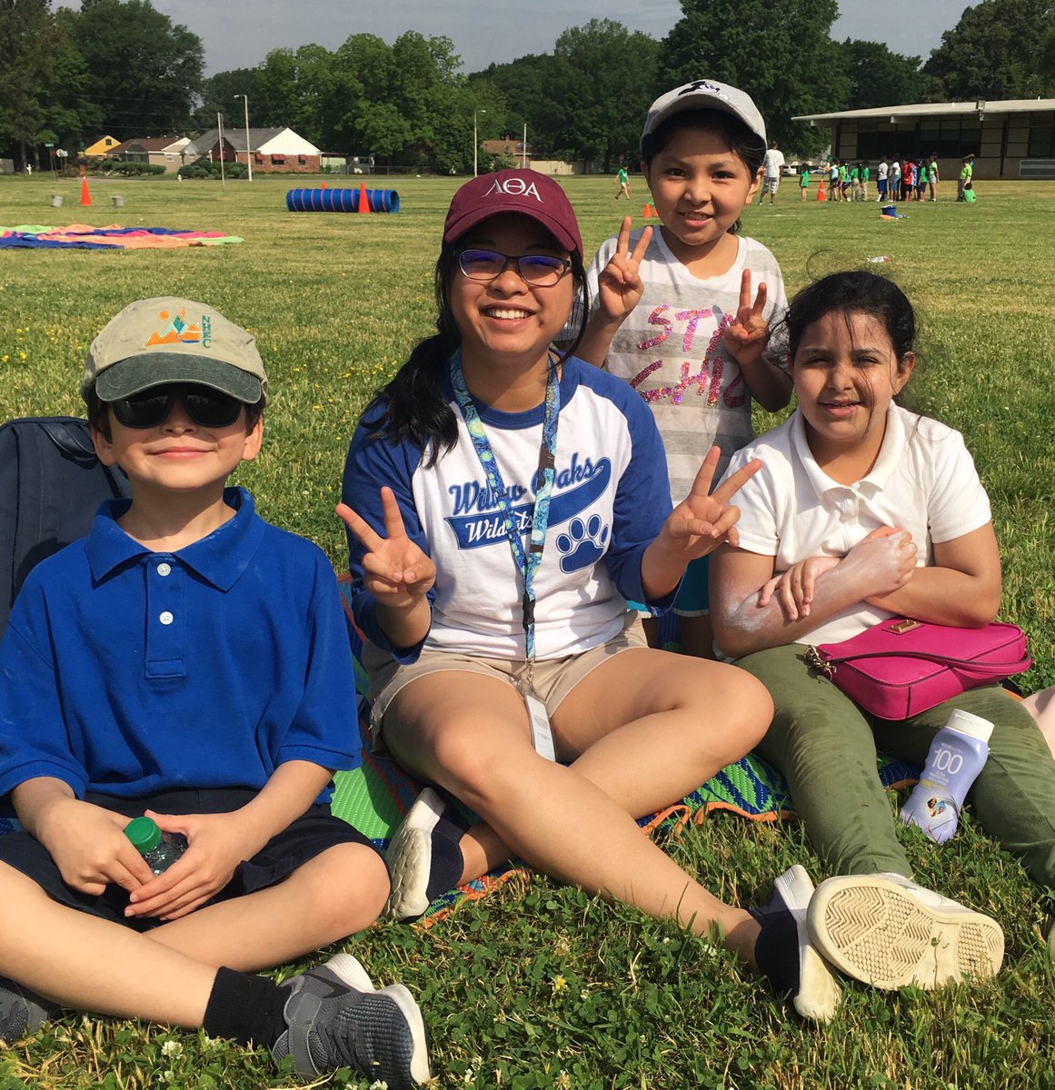 etta_gentry's tweet photo. Field day fun @Willow_OaksES https://t.co/Wg7BMsruPM
