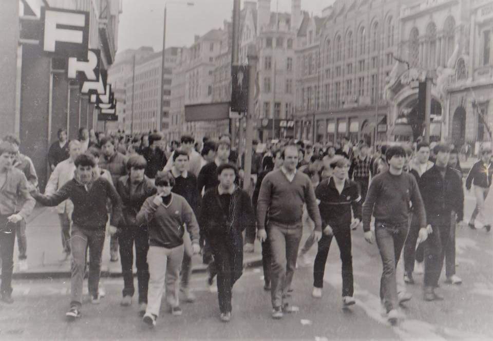 Oldskoolawaydays🇬🇧 on Twitter: "Chelsea looking for Leeds before ...
