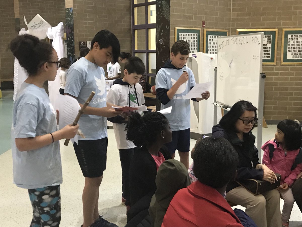 ThomasMoreOCSB's tweet photo. Thank you to our amazing student leaders who shared their passion to highlight learning at #STMEdweek2018 #CathEdweek https://t.co/IAp7CioAf9