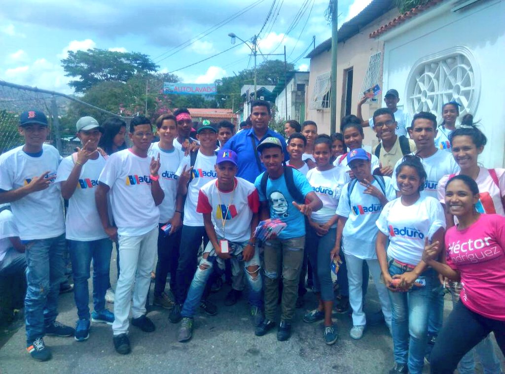 jpsuvzamora_mir's tweet photo. #Hoy Los Movimientos Juveniles del Municipio #Zamora en respaldo al presidente @NicolasMaduro, hemos conformado un gran equipo de jóvenes que se desplegarán comunidad por comunidad y casa por casa

#VotaSiQuieresPaz
#JuventudConNico 

@Miranda_Jpsuv
@galindezucv 
@nicmaduroguerra https://t.co/4pQYtrHTYN