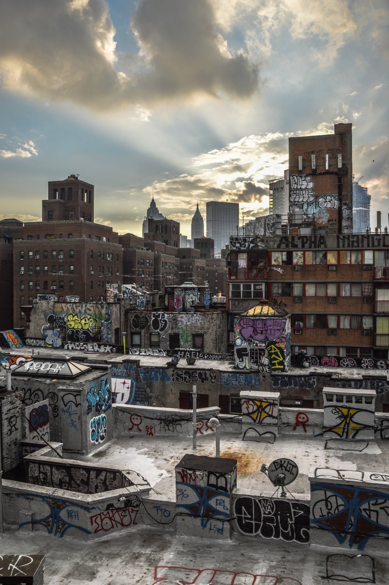 dotisfun's tweet photo. What an incredible view of some street art in New York🔵💌
If anybody knows where exactly this was taken, we would love to know 😉

Photo by Alice Pasqual on Unsplash https://t.co/mzlmV8eSHp