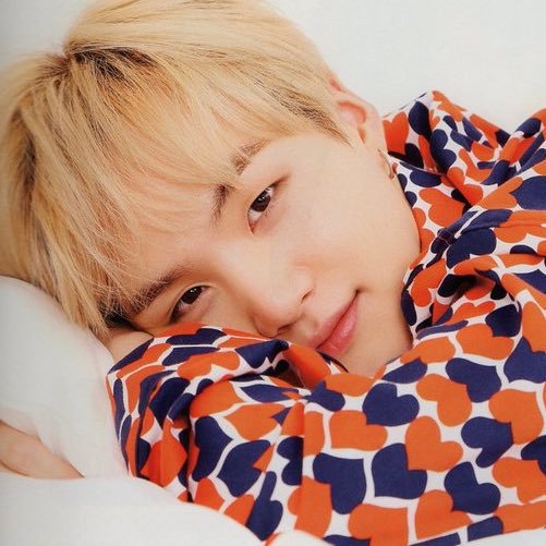 gimbapkuk's tweet photo. it's official, this is min yoongi's concept he owns this https://t.co/FO0oEwk16D