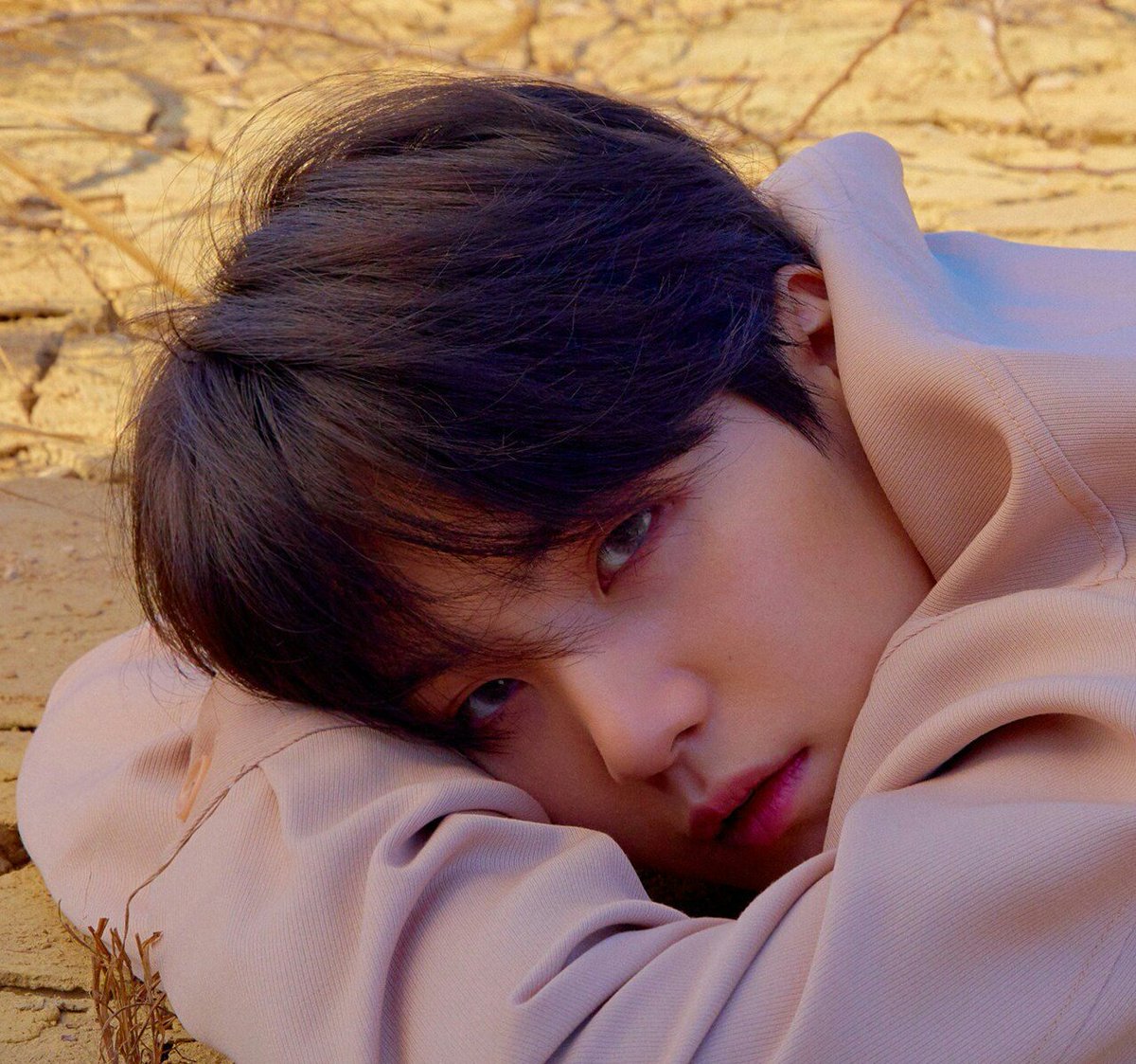 gimbapkuk's tweet photo. it's official, this is min yoongi's concept he owns this https://t.co/FO0oEwk16D