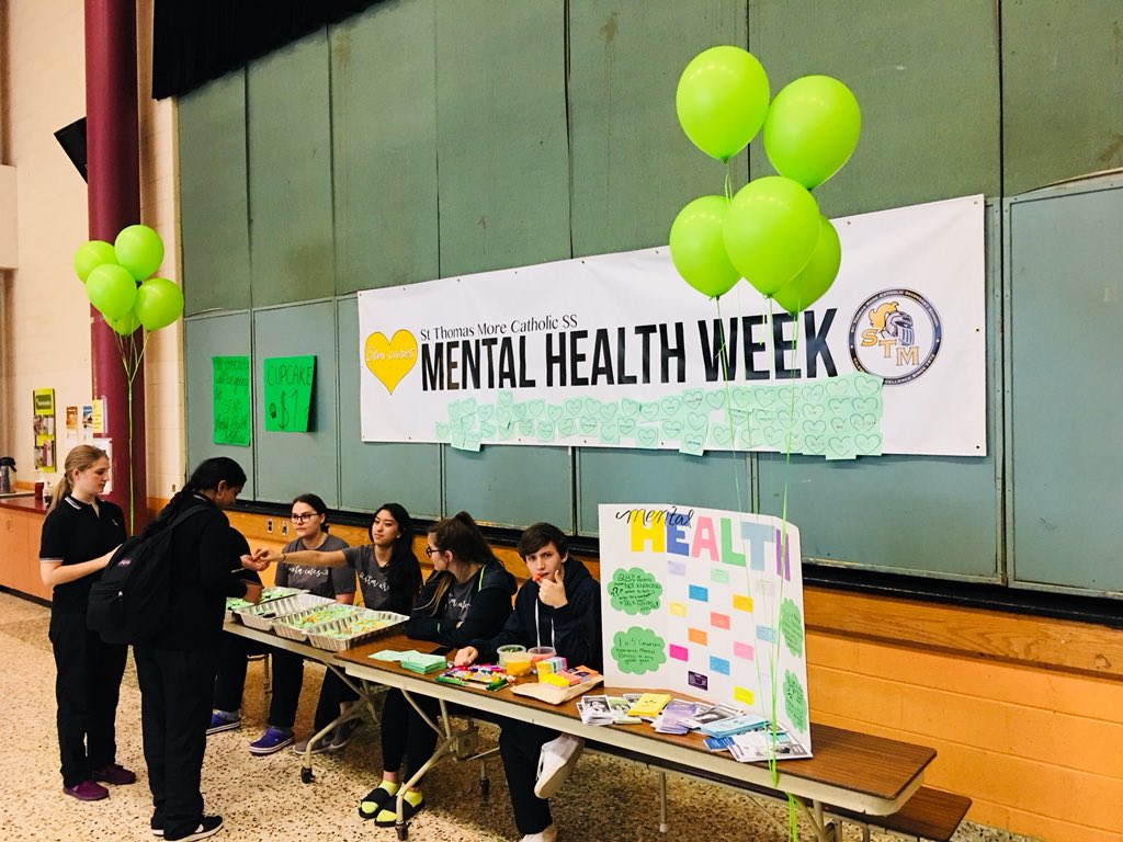 l_ciardullo's tweet photo. Hey @stmcss come up to the front of the cafeteria and sign your name on a heart and take some information from our @MentalHealthWeek info booth!  #GetLoud https://t.co/KjKZH8epBy
