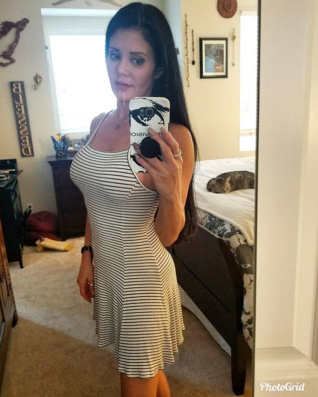 StaceyNaito's tweet photo. Throwback to yesterday afternoon...hey, it counts as a throwback, right? 😊
#yesterday #summerweather #hothapa #longhairdontcare #summerdresses #ladyinwhite #fitover50 #afternoon #woman #keepingcool #selfiemirror #ladydoctor #musclesandcurves #homeswe… https://t.co/6lgBLN3lVR https://t.co/5Zd6pkwN1Y