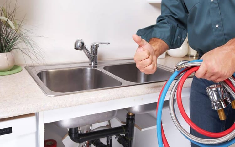 Handling an Emergency Until the Plumber Can Get There
interiordesigningtrends.com/handling-emerg…