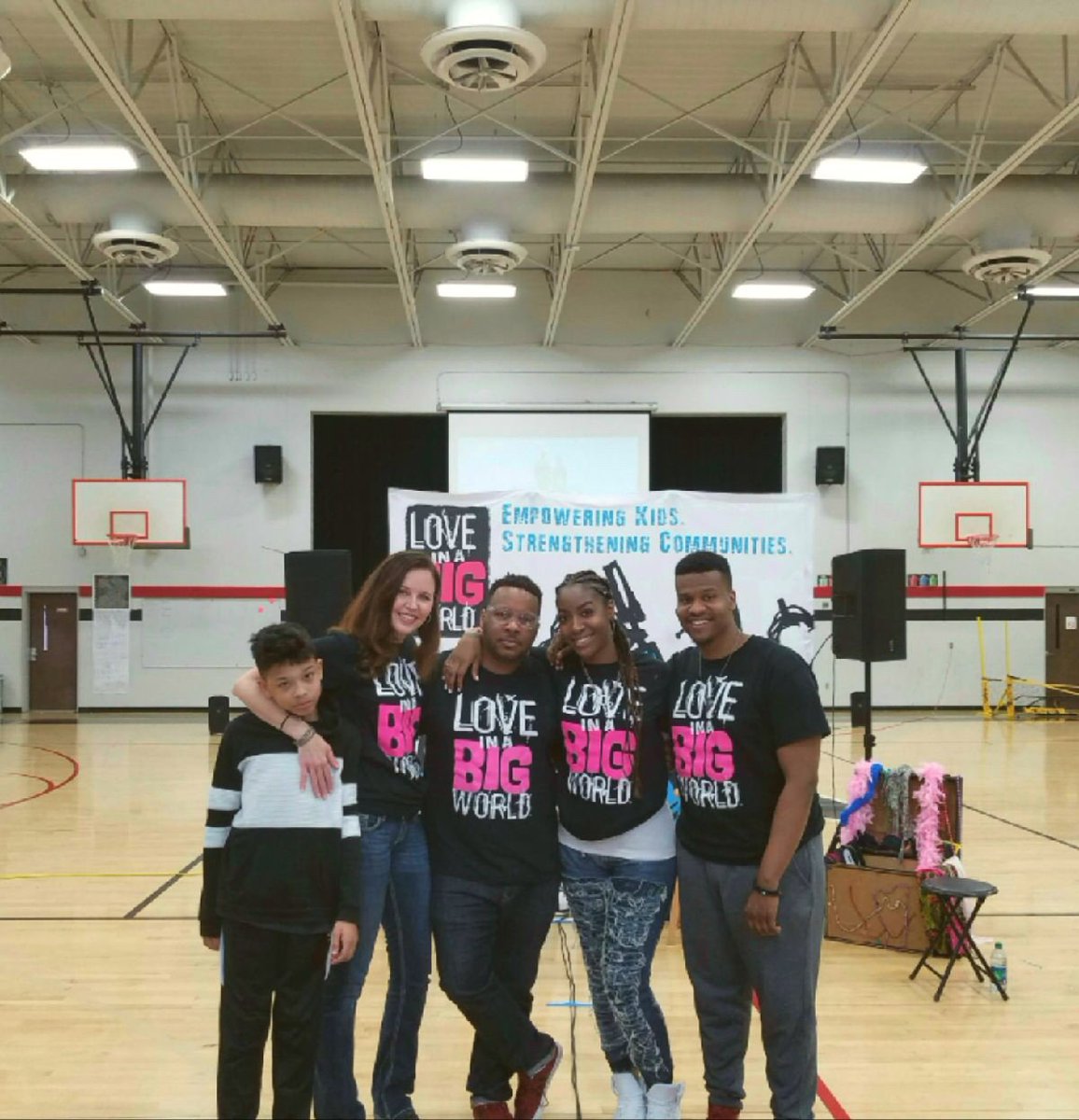 Here's a quick #throwbackthursday to Monday's assembly at @JereBaxterMP with @MOVE2STAND. The students had the most positive energy and the day was simply amazing! #SEL
