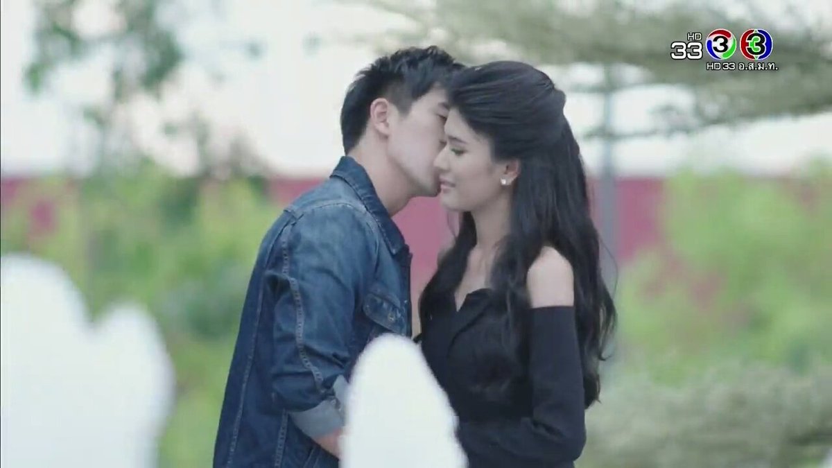 PloyPanny's tweet photo. หอมแก้ม คืออออออ จิกค้ะจิก จิกหมอนที่บ้านนี่แหละค้าาา ข้าวฟ่างขอสิงเธอสัก 10 วิก็ยังดี #ทีมพายุ #Mistermermanแฟนฉันเป็นเงือก https://t.co/Vd1IsKIvvu