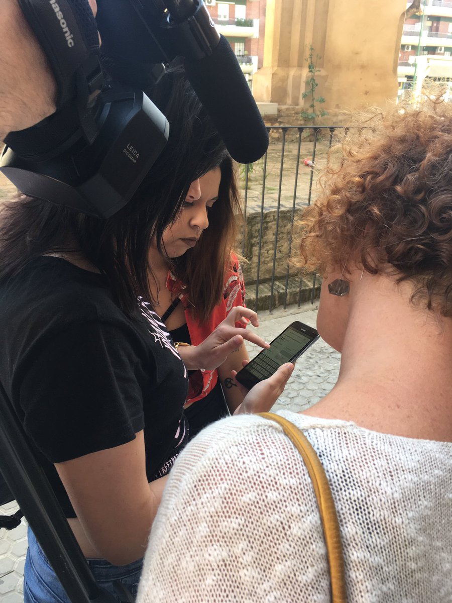 glimpic's tweet photo. Entrevista para @EnRed_cs para conocer nuestro proyecto #glimpic 

Nuestras turistas ya se han puesto en contacto con su glimper en Sevilla. https://t.co/mizjFmDE5t