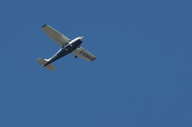 msflights's tweet photo. NEW SERIES! Saturday 3pm #JoinFS
CESSNA WEEKENDS
Cessnas only!
Departing KMFR
110 kts, this week up to 10,500 ft
Details: https://t.co/XBoV4jVDMV https://t.co/nVnU2Rw3sD