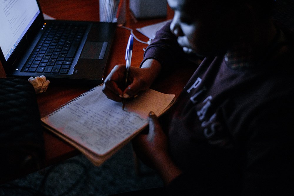 sochackacademy's tweet photo. Taking notes by computer light is far more efficient (and romantic) than candlelight!!! #funny
#coding #programming #techedu #teched #learn2code #codersinthemaking #socent #socinn #hackedu https://t.co/AqdoEwYzCY
