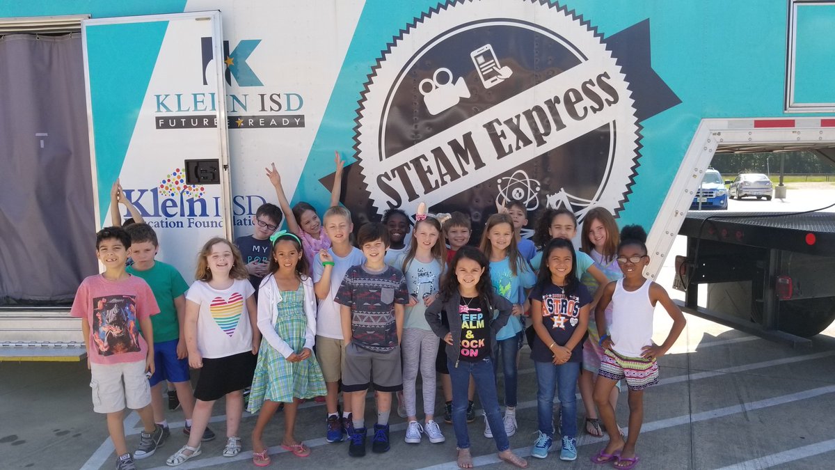 willeyklein's tweet photo. Fun on the @STEAM_Express today! @ZwinkKISD #zwag https://t.co/lEcRDztDo7