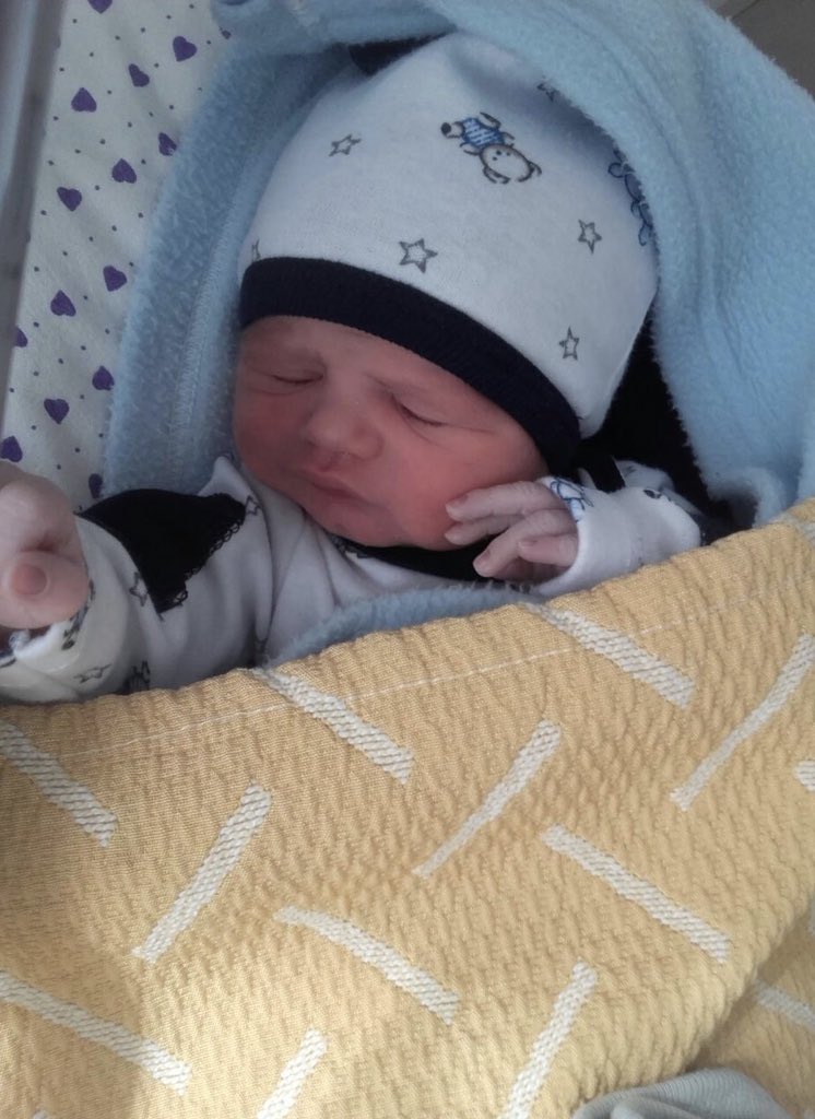 kevsho9's tweet photo. YA SOY TÍO POR SEGUNDA VEEEEEZ 😭😍 bienvenido Benjamín 💙 https://t.co/M0OYDkUiOG
