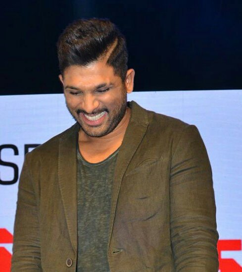 BunnyHarishAA's tweet photo. Mama - Alludu 😍
Billion Dollar Pics 👌👌👌
@PawanKalyan - @alluarjun 😍😗
#NSNIThanksToIndiaMeet
#SOLIDIMPACT
#NaaPeruSuryaNaaIlluIndia
@SKNonline @imsarathchandra https://t.co/TUFP0JreGj