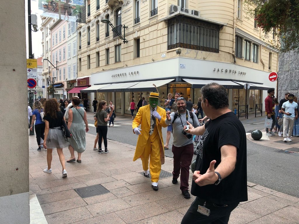 Eman062000's tweet image. A la boutique, venez comme vous êtes...