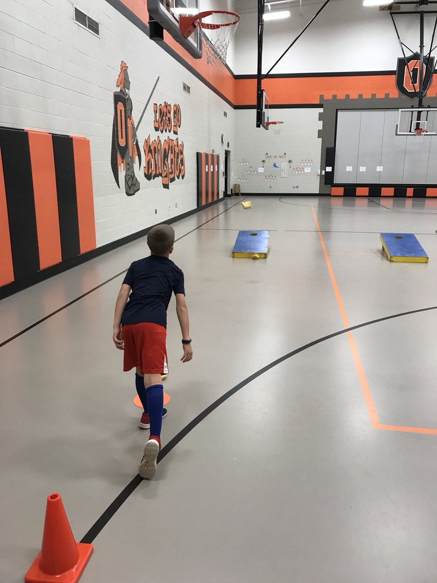 AmyKonoff's tweet photo. Corn hole practice for field day! #otsegoknights #cornholefun https://t.co/218ESjnSdx