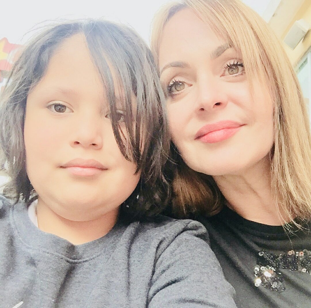 CH_tales's tweet photo. Feliz día de las madres @gabyspanic, para usted que es madre y padre del un bello ángel. Felicitaciones por su fuerza, por su fe y por esa hermosa persona. ❤ https://t.co/nvACR0btNW