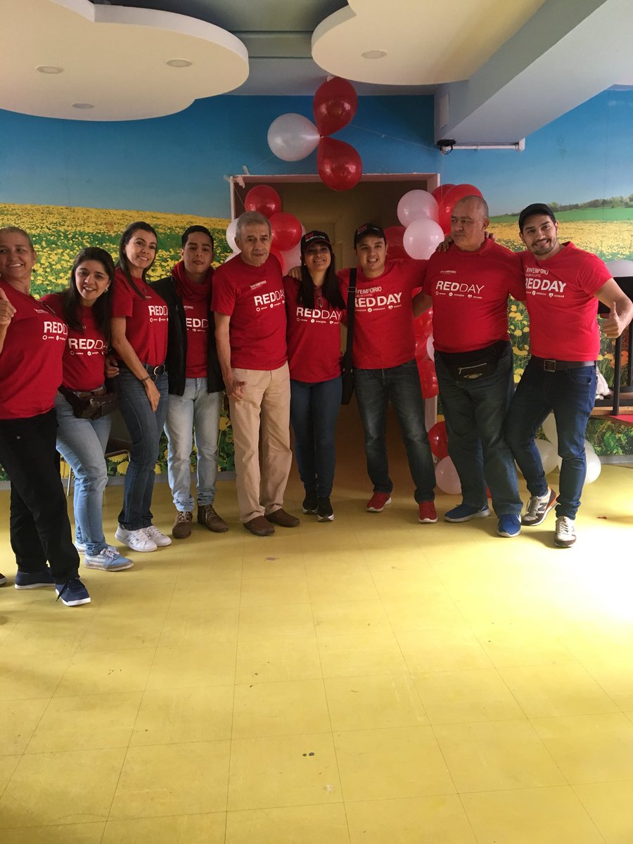 KW_Colombia's tweet photo. No somos una empresa, somos una familia encargada de transformar la sociedad de la que hacemos parte. 

Hoy es nuestro #REDday, desde La Casa Del Madre y El Niño  y estamos orgullosos de ser parte de Keller Williams https://t.co/1uunjrVa0T