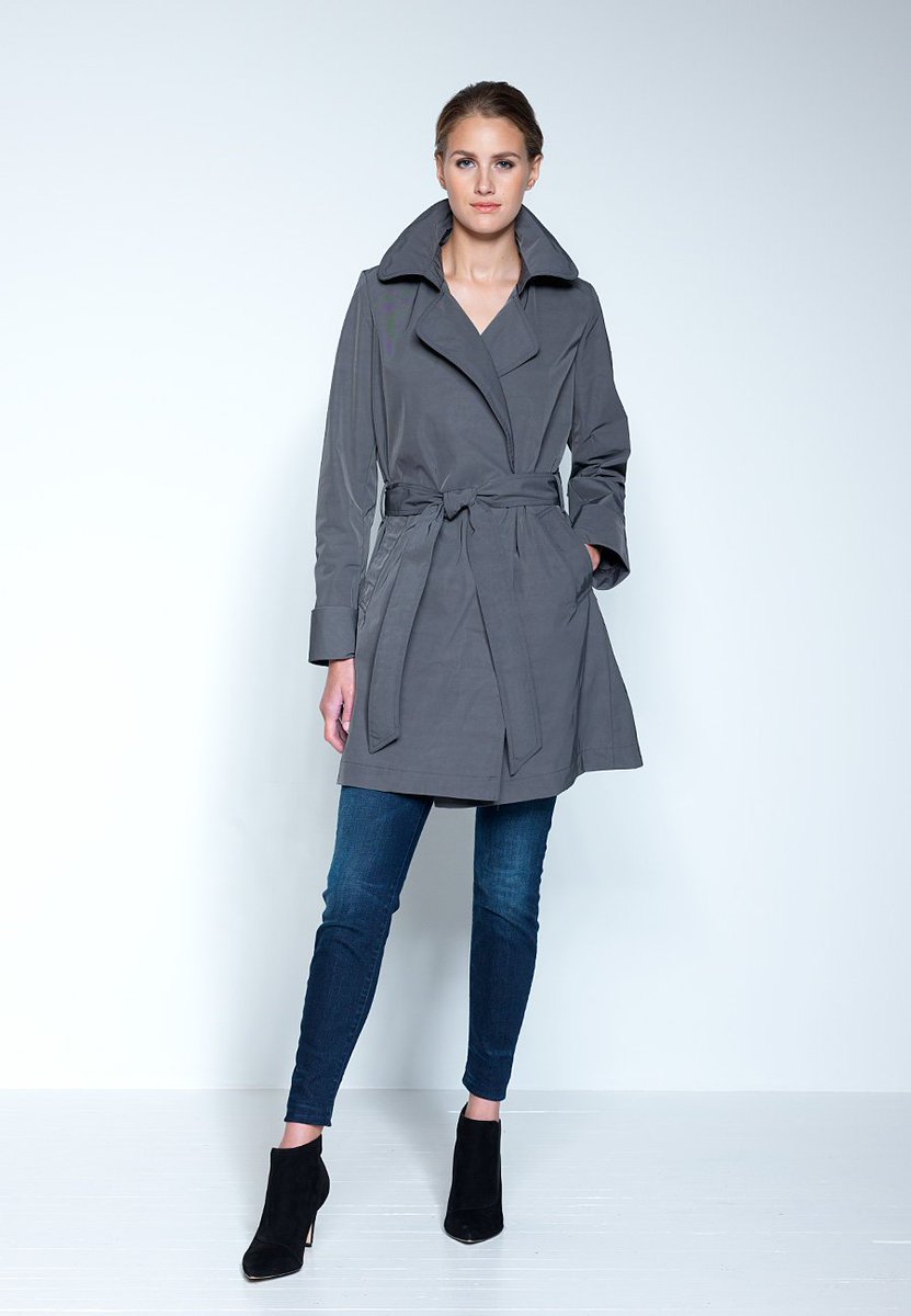 FashNerd's tweet photo. FashNerd | The Top 5 Wearable Tech Smart Coats Designed For All Seasons https://t.co/kAadSnHBuN #SmartCoat #EditorsPick #FashionTech #StylishTech https://t.co/7KndHBCf6b