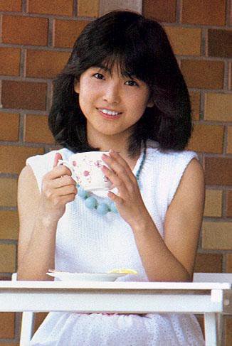 knj30312's tweet image. 80年代アイドルの #水野きみこ さんが今日で53歳になりました🎁🎂おめでとうございます👏👏👏 #スクールメイツ の出身。
#水野きみこ生誕祭 #birthday