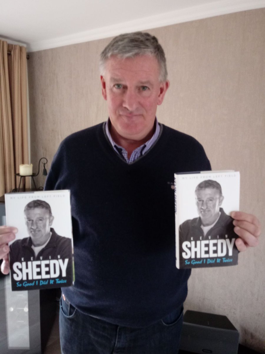 Thought I'd give two lucky Evertonians a chance to win a signed dedicated copy of my book RT to enter! Winner to be announced on Friday 18th May <a href="/soccerspeaker/">Soccer Speaker™</a> <a href="/Everton_FC_Fans/">EvertonFootball club</a> <a href="/bluekippercom/">Bluekipper.com</a> <a href="/LivEchoEFC/">Everton FC News</a>