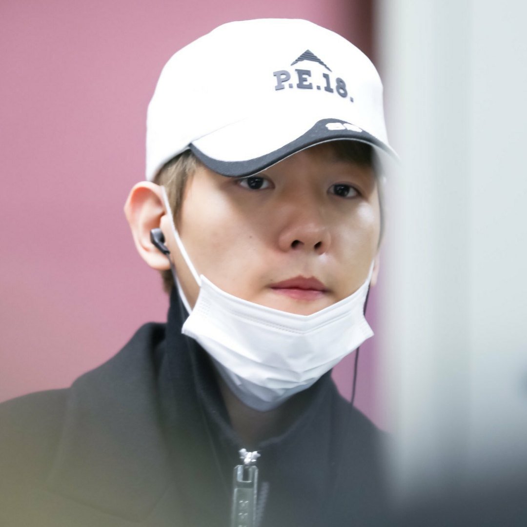 LoverBaekhyun_'s tweet photo. Настроение: верить в то, 
что мы с тобой встретимся. 

#MTVBRKPOPEXO 
#PremiosMTVMiaw 
@weareoneEXO https://t.co/vMdC44nAD8