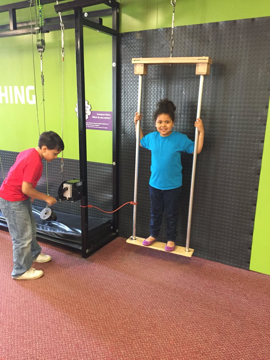 MollyLietzau's tweet photo. Forest Elementary second graders exploring, creating and enjoying time at the Works Museum! https://t.co/jtO2IdlgNk