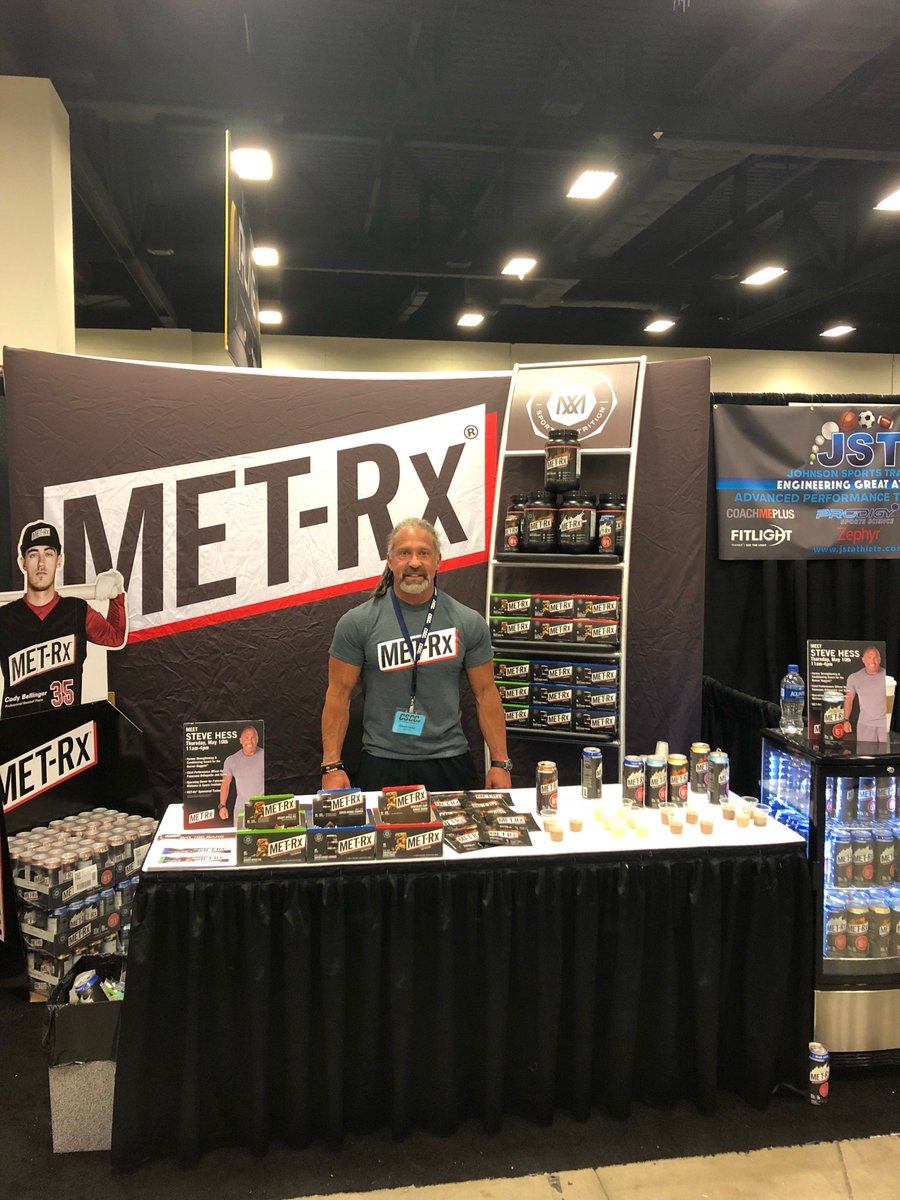 SteveHess1's tweet photo. We’re here! So ready to SMASH the @theCSCCa conference w/ #TeamMETRx! I’m talking to #StrengthAndConditioning coaches from across the country. My #1 recommendation is to prepare with intent. Stop by TODAY, booth 434!! @METRx #StrengthAndConditioning #CSCCa https://t.co/bP2VV84V5Z