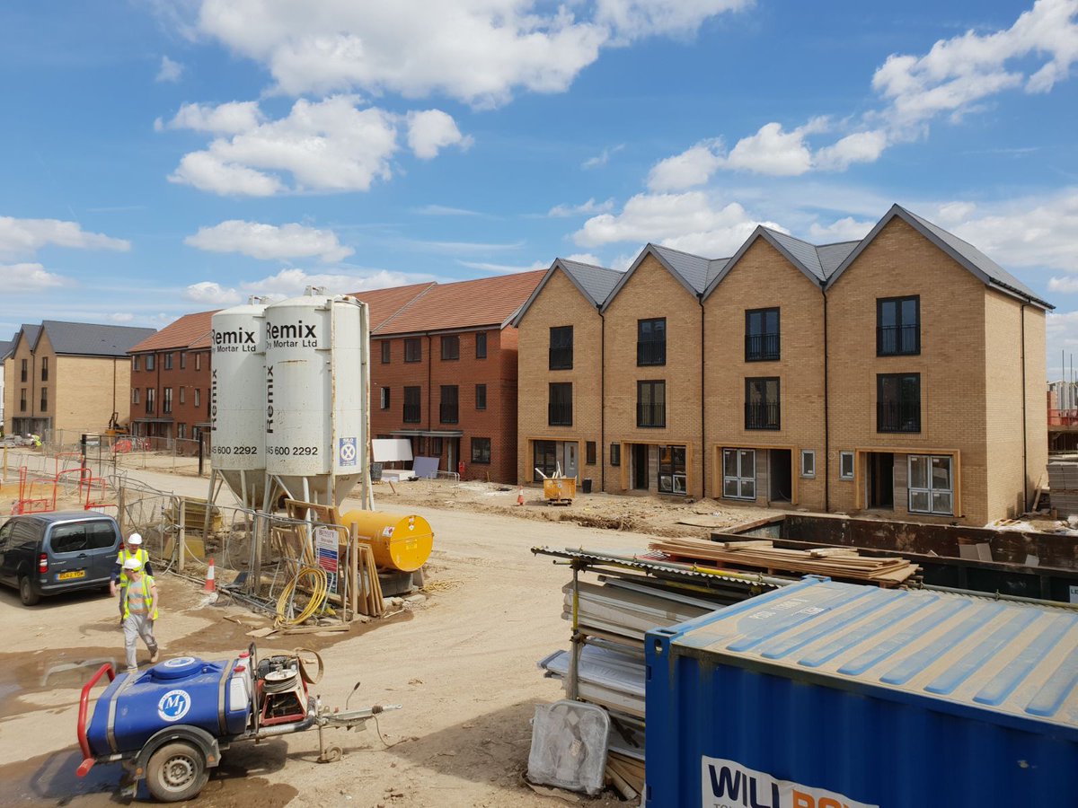 UKConnectLtd's tweet photo. #TeamUKCONNECT have been installing #siteconnect for @BewleyHomes at their Reading Gateway site. UK Connect's popular broadband solution is perfectly tailored to construction needs! https://t.co/2GxGEV5CmA